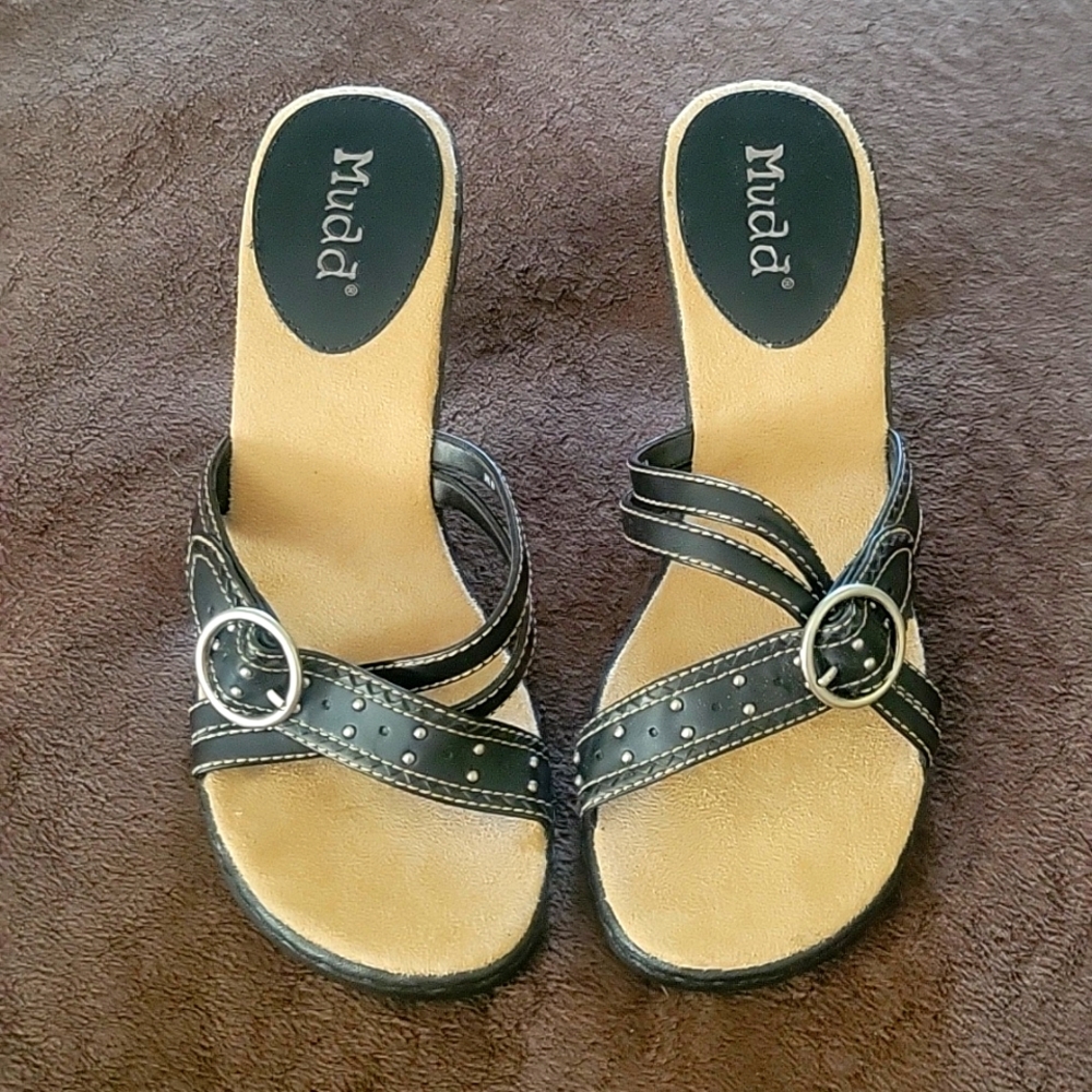 NWOT Mudd Black Sandals HILDA